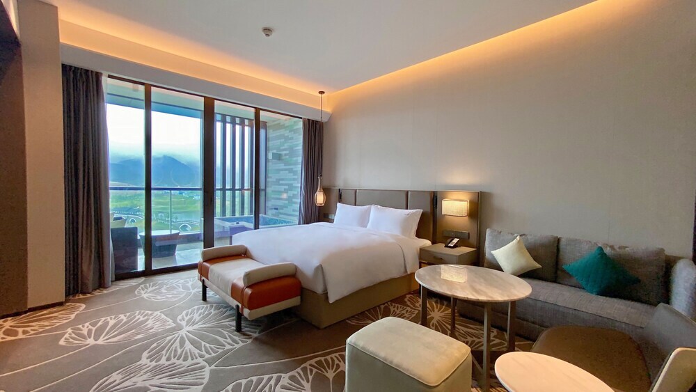 Чжэньцзян: Holiday Inn Resort Maoshan Hot-Spring
