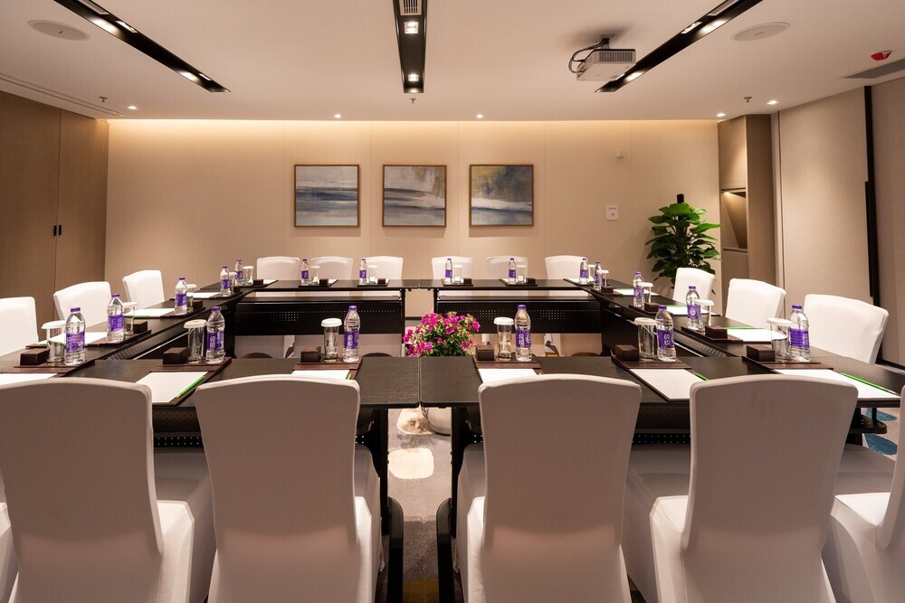 Чжэньцзян: Holiday Inn Resort Maoshan Hot-Spring