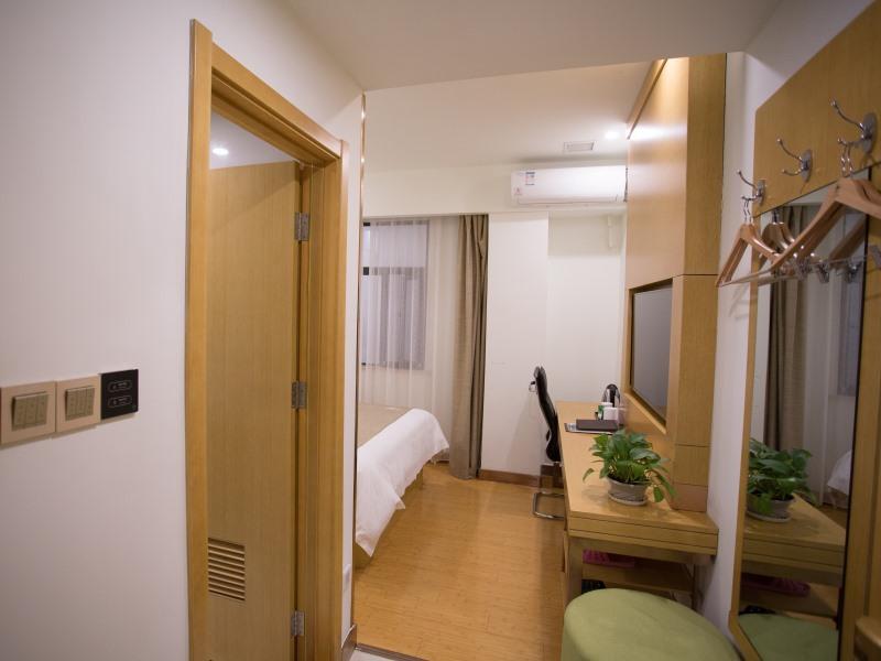 Луань: GreenTree Inn Huainan Shou County Zijin Road Express Hotel