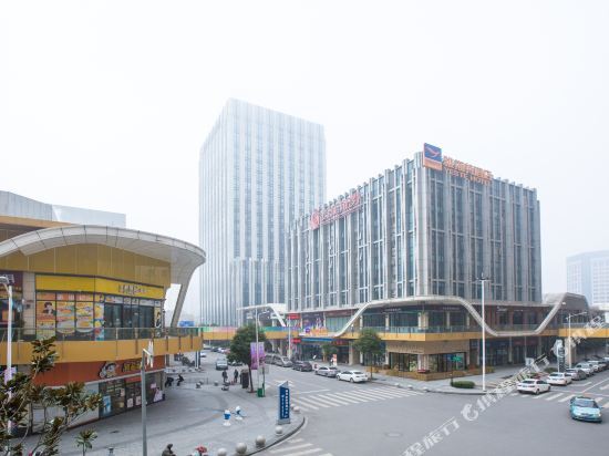 Цзинчжоу: City Comfort Inn Jingzhou Wanda Plaza