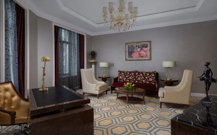 Москва: Отель The St. Regis Moscow Nikolskaya