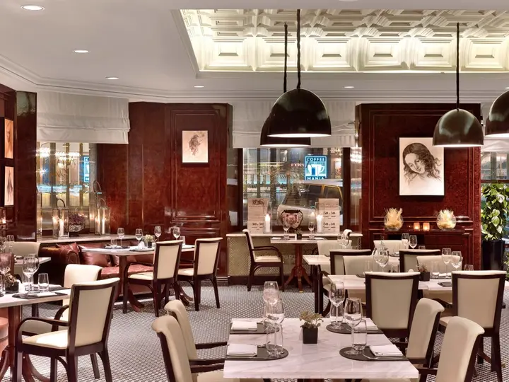 Москва: Отель The St. Regis Moscow Nikolskaya