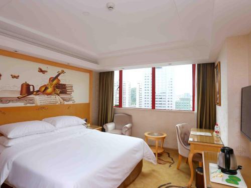 Чжуншань: Vienna Hotel Zhongshan West District