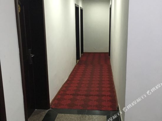 Шанграо: Wuyuan Jinshan Inn