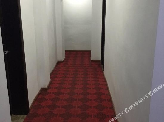 Шанграо: Wuyuan Jinshan Inn