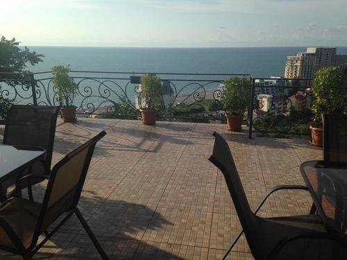 Батуми: Guest House Tsminda Nino