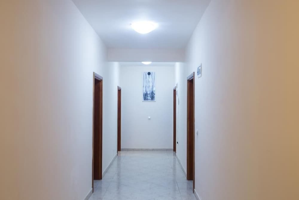 Ульцинь: Apartments Elkom