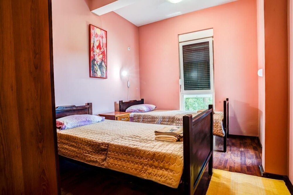 Ульцинь: Apartments Elkom