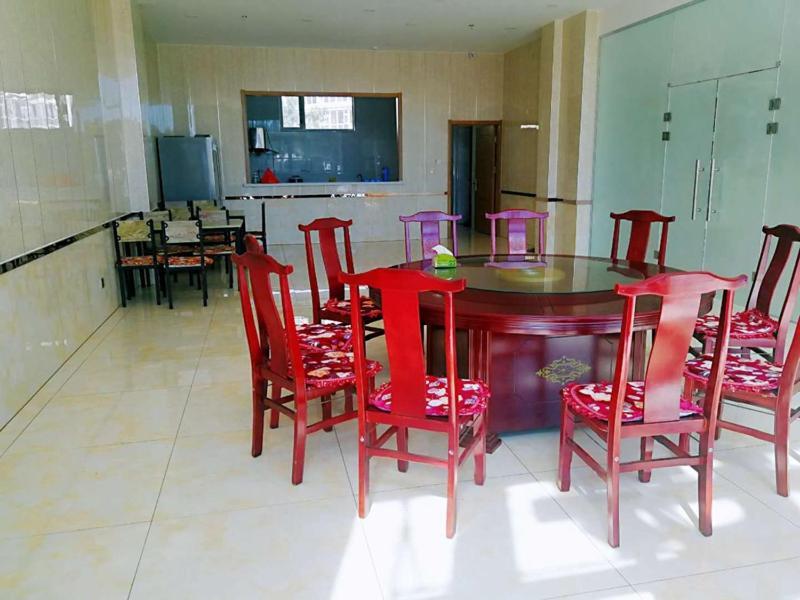 Чжанцзякоу: Thank Inn Chain Hotel Hebei Zhangjiakou Wanquan County Kongjiazhuang Bus Station