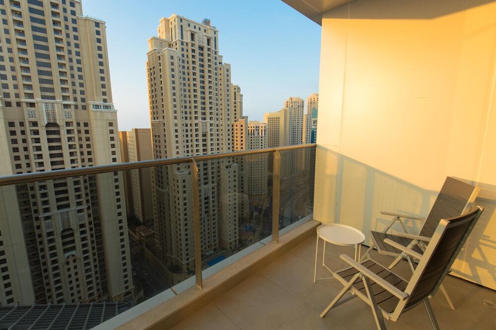 Дубай: Sparkle Towers by Eden's Dubai