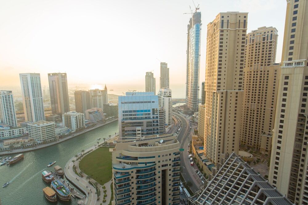 Дубай: Sparkle Towers by Eden's Dubai