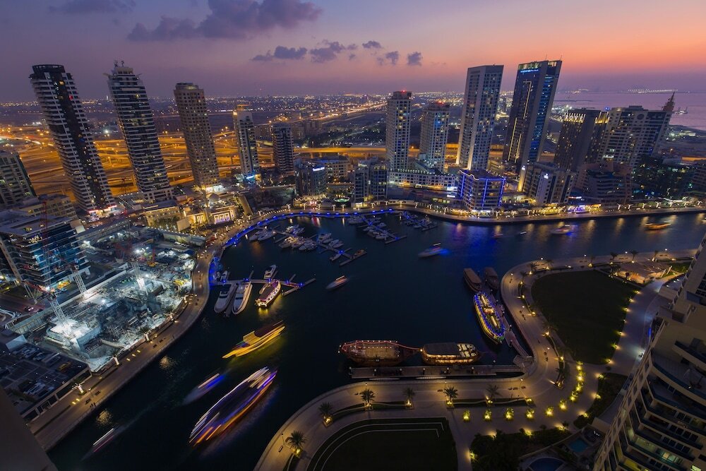 Дубай: Sparkle Towers by Eden's Dubai