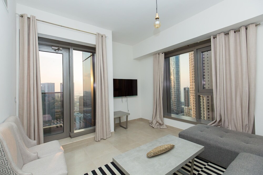 Дубай: Sparkle Towers by Eden's Dubai