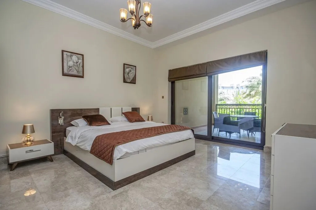 Дубай: Anantara South Residence by Luton Vacation Homes