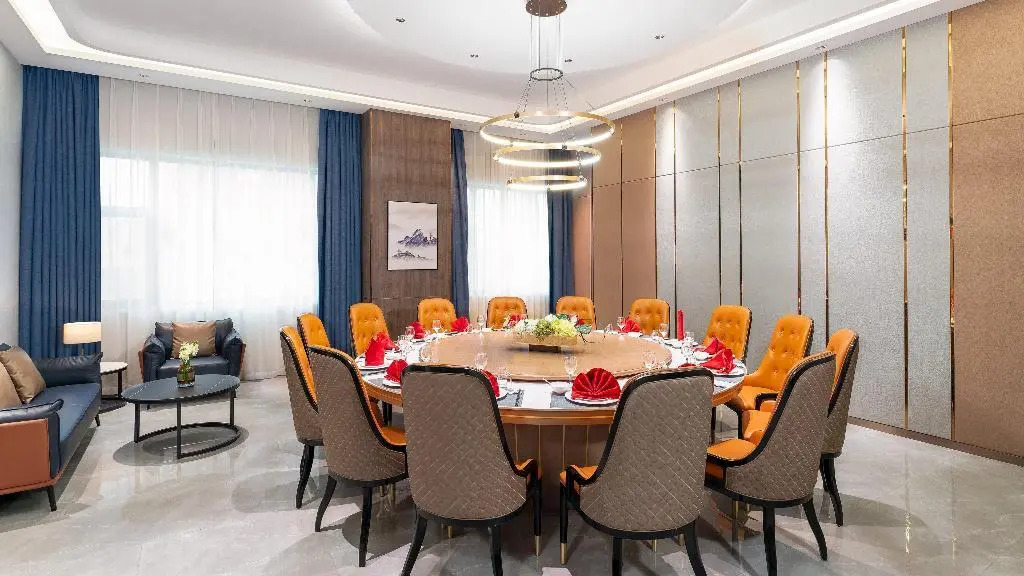 Синин: Holiday Inn Express Xining Railway Station
