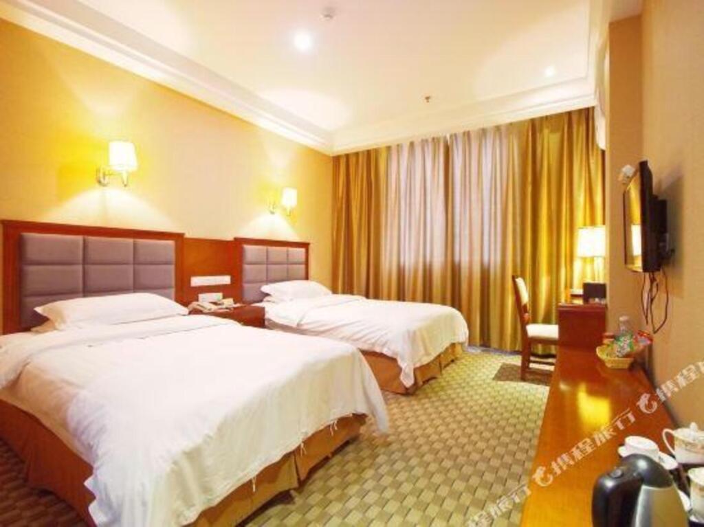 Дайинг: Ocean Holiday Hotel