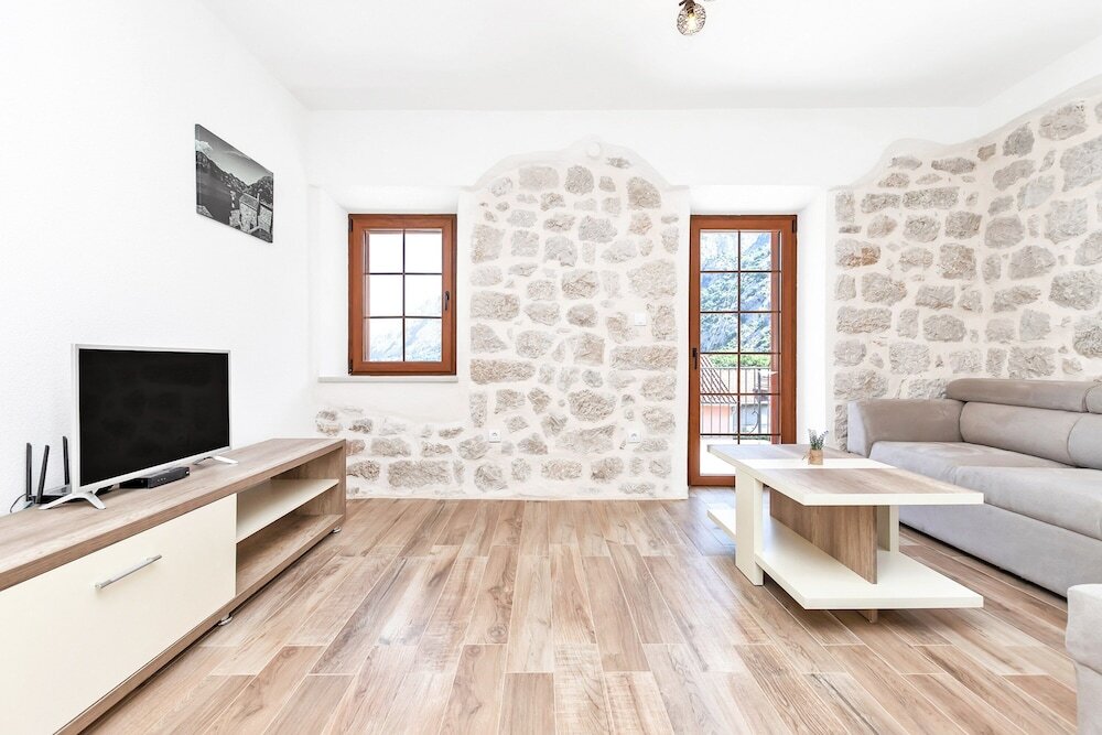 Котор: Apartments Mezini 11