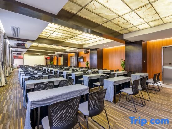 Наньнин: Lidu Hotel