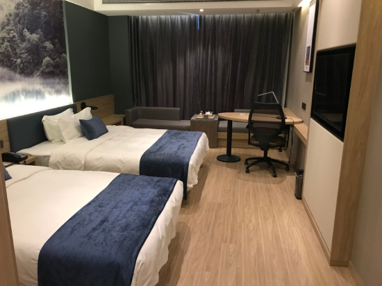 Баодин: Yueweizhi Hotel