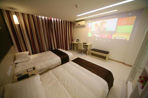 Тайчжоу: Thank Inn Plus Hotel Jiangsu Taizhou XInghua Fengshou South Road