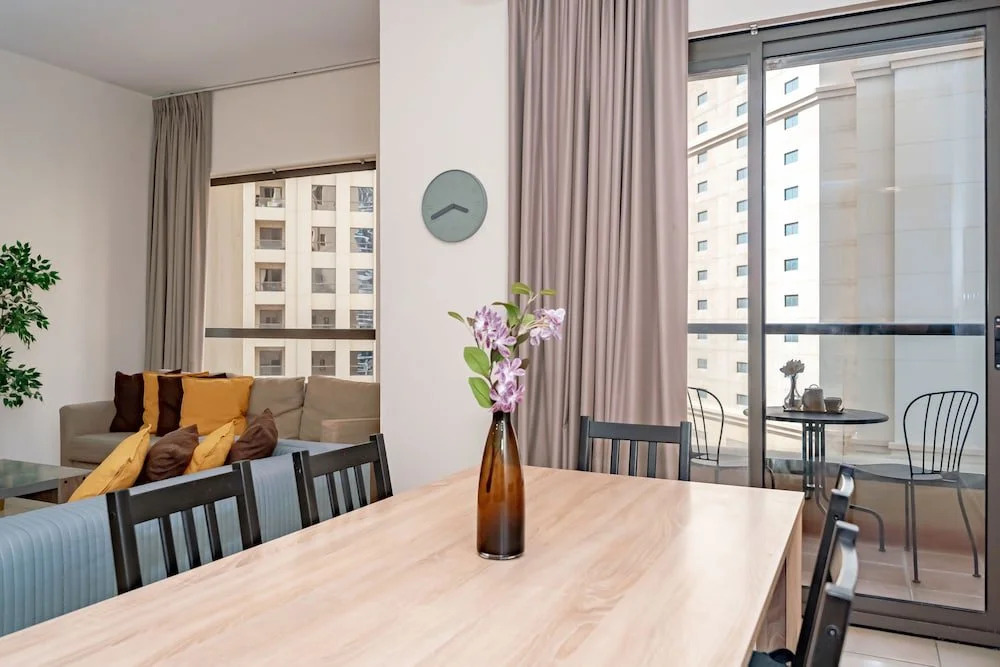 Дубай: Shams 2 by HiGuests Vacation Homes