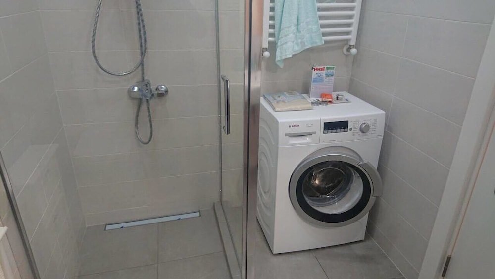 Тбилиси: Sol's M2 White Modern Apartments