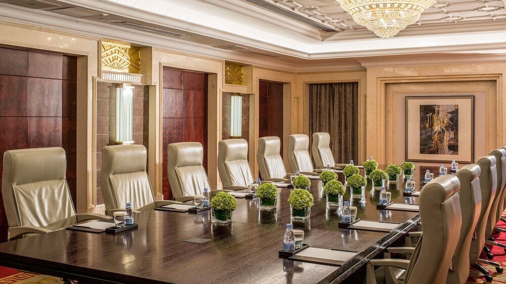 Ухань: Holiday Inn & Suites Wuhan International Expo