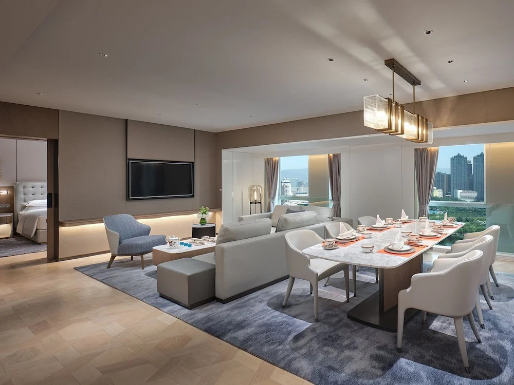 Хух-Хото: Crowne Plaza Hohhot City Center, An IHG Hotel