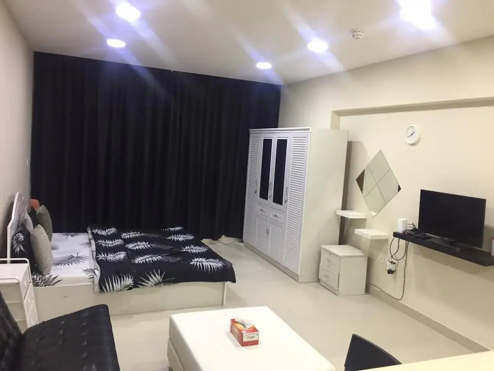 Дубай: 530 Sqft Studio Apartment With Balcony