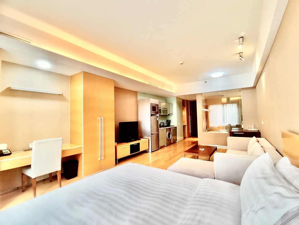 Тяньцзинь: Tianjin Crown International Apartments