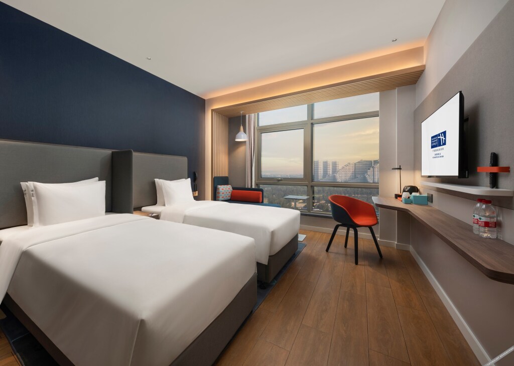 Бэйхай: Holiday Inn Express Beihai Silver Beach, an IHG Hotel