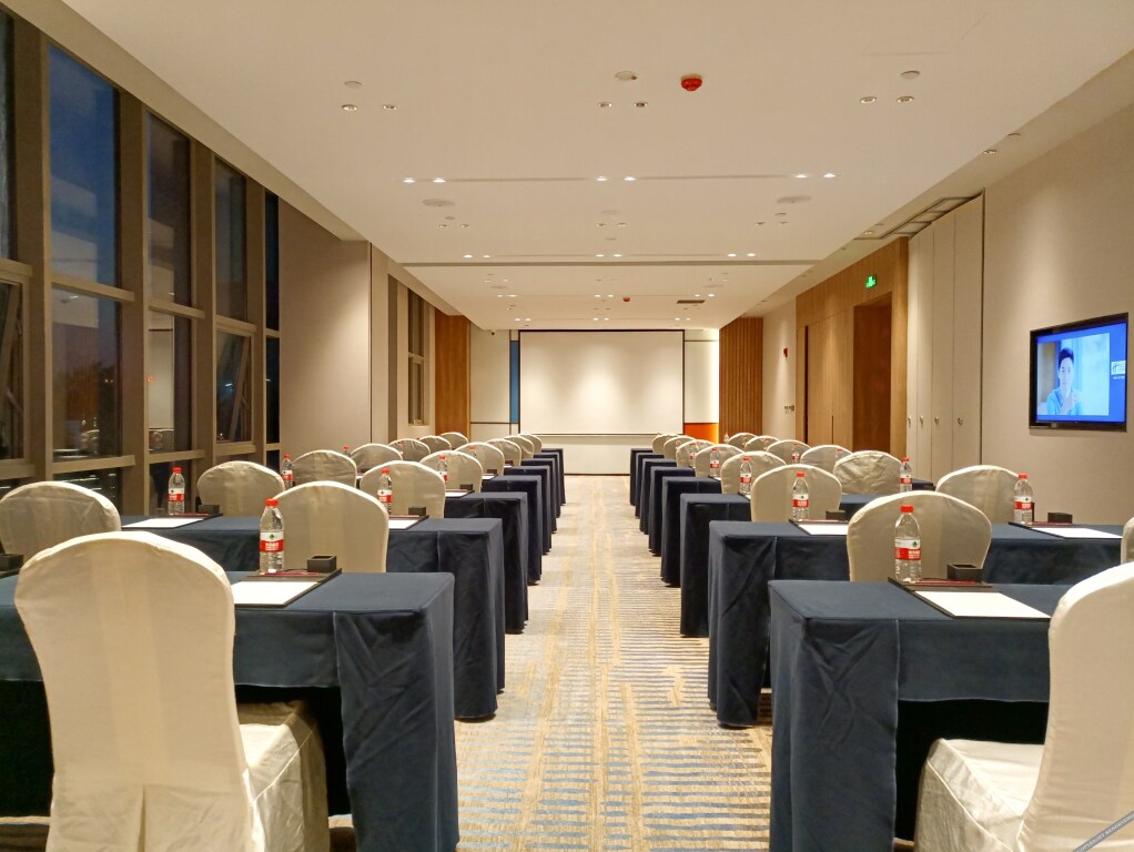Бэйхай: Holiday Inn Express Beihai Silver Beach, an IHG Hotel