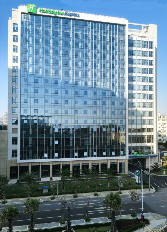 Бэйхай: Holiday Inn Express Beihai Silver Beach, an IHG Hotel
