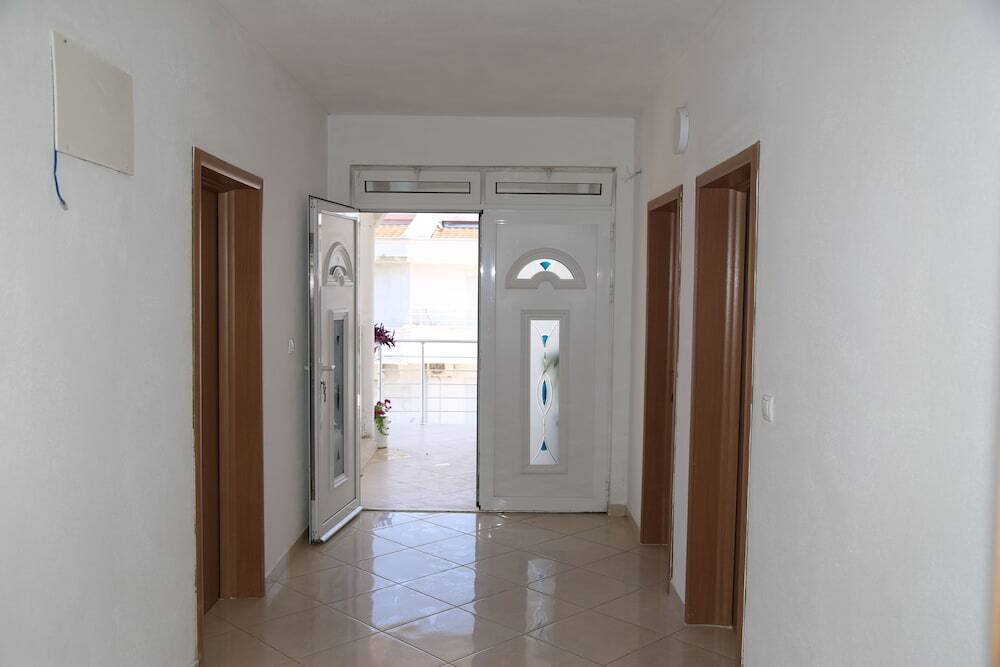 Ульцинь: Inviting 1-bed Apartment in Ulcinj