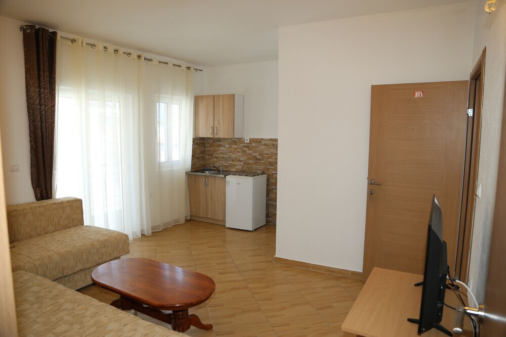 Ульцинь: Stunning 1-bed Apartment in Ulcinj