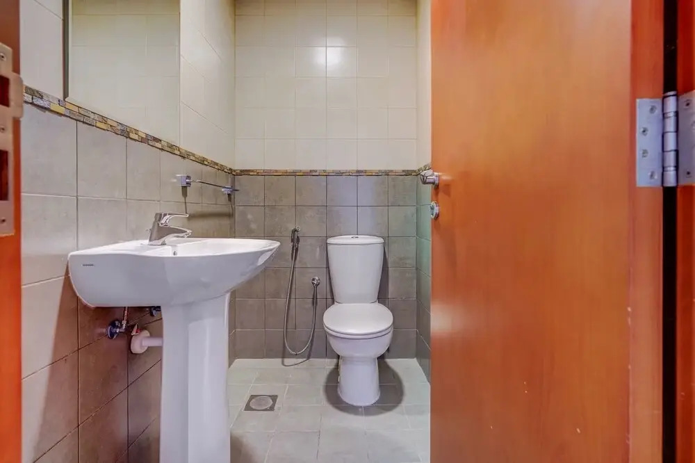 Дубай: Palatial 2BR Apartment with Sleek Finish
