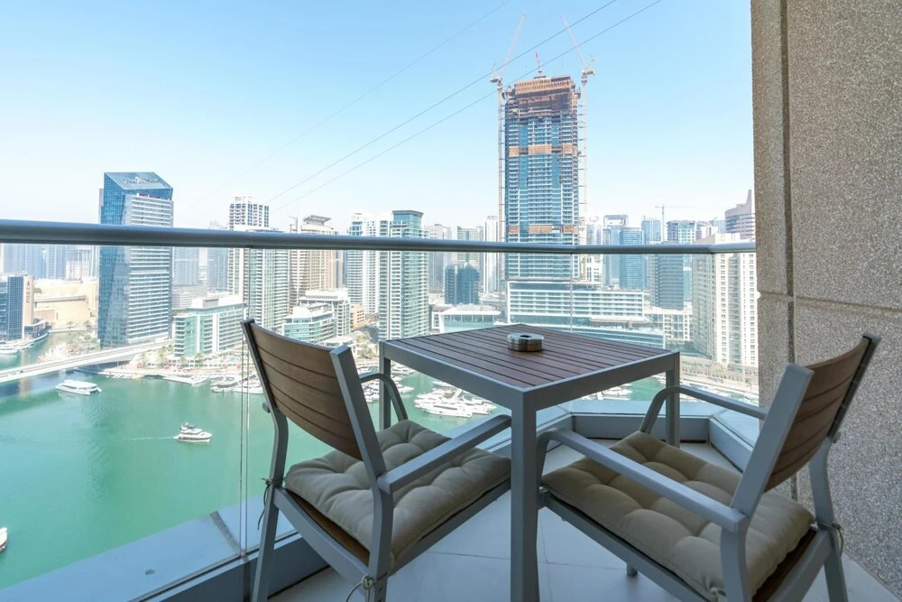 Дубай: Luxe 2BD Magnificent Marina View Beach 5minswalk, Dubai