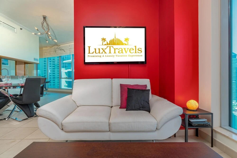 Дубай: Luxe 2BD Magnificent Marina View Beach 5minswalk, Dubai