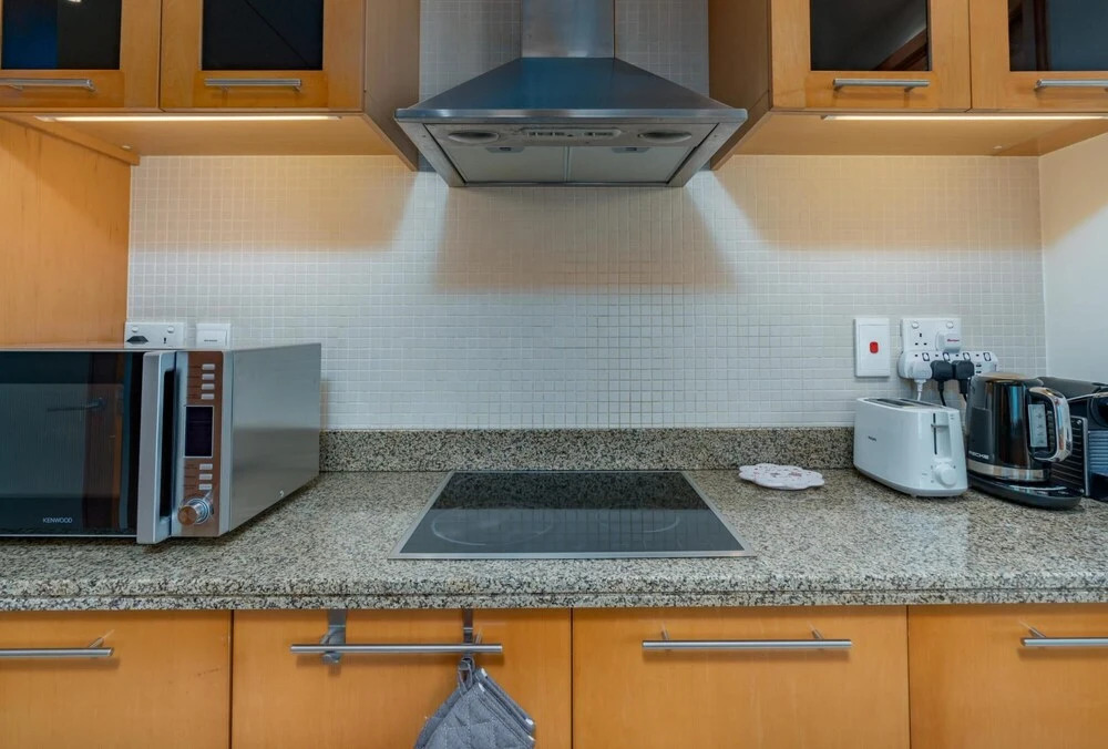 Дубай: Luxe 2BD Magnificent Marina View Beach 5minswalk, Dubai