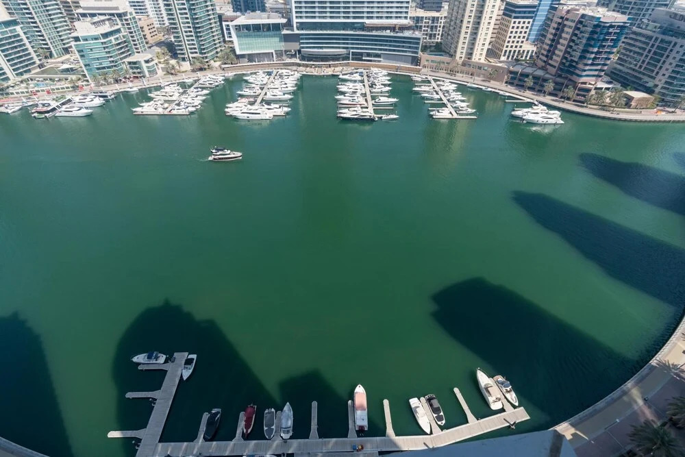 Дубай: Luxe 2BD Magnificent Marina View Beach 5minswalk, Dubai