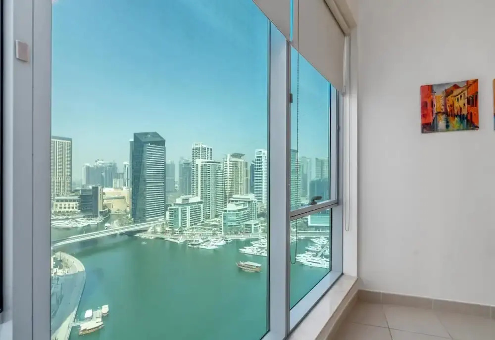 Дубай: Luxe 2BD Magnificent Marina View Beach 5minswalk, Dubai
