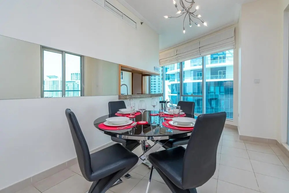 Дубай: Luxe 2BD Magnificent Marina View Beach 5minswalk, Dubai