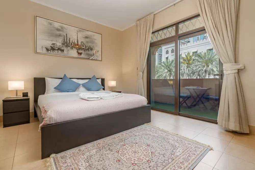 Дубай: 3BR Maids Sleeps10 Downtown Old Town Burjviews, Dubai