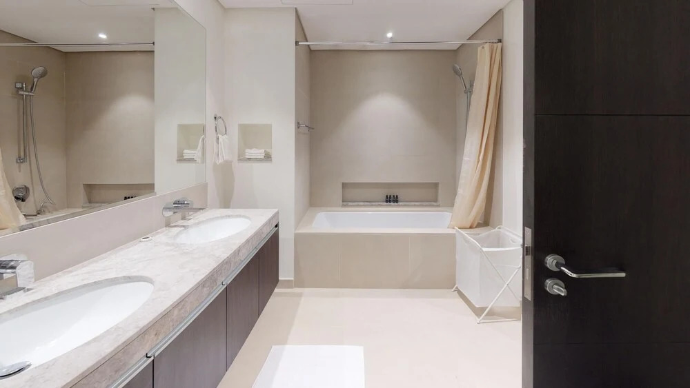 Дубай: Lux BnB 2BR Skylineviews Weekly Cleaning Parking, Dubai