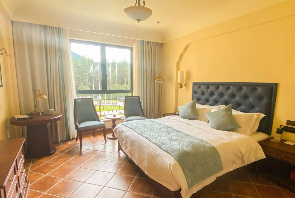 Яань: Howard Johnson by Wyndham Yaan Forest Resort