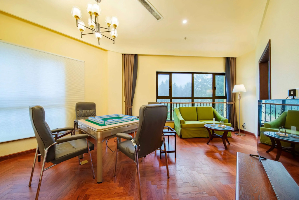 Яань: Howard Johnson by Wyndham Yaan Forest Resort