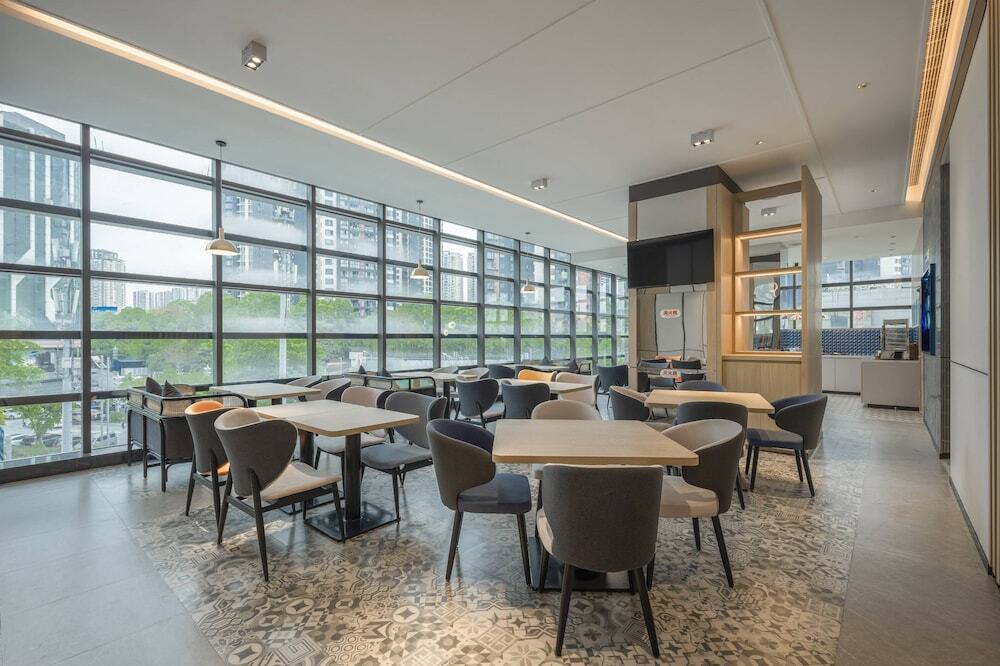 Чунцин: Holiday Inn Express Chongqing Caiyun Lake, an IHG Hotel