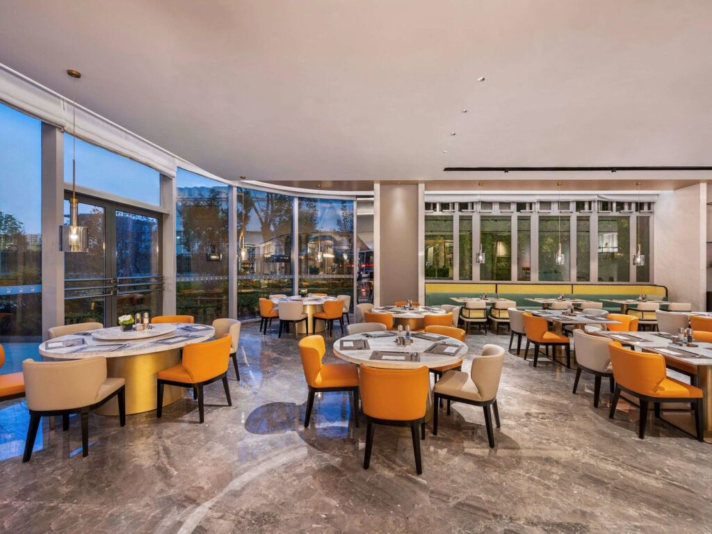 Шанхай: Novotel Shanghai Caohejing