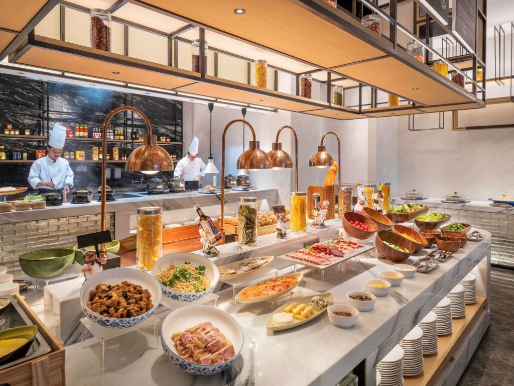 Шанхай: Novotel Shanghai Caohejing