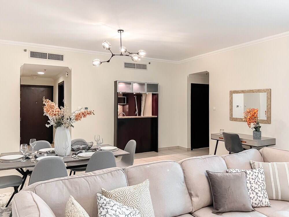 Дубай: Luton Vacation Homes Marina Quays Towers, Dubai Marina, Dubai